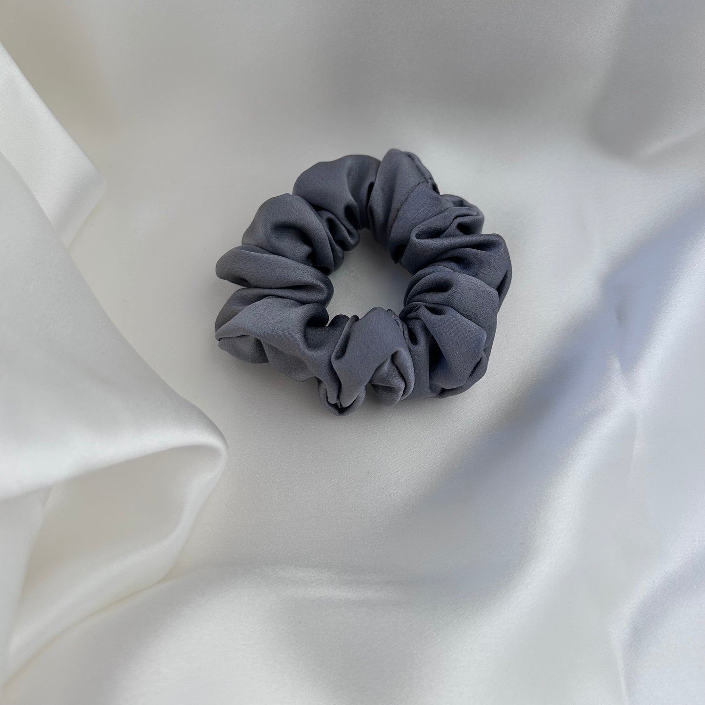 SCRUNCHIE CLÁSICO GRIS