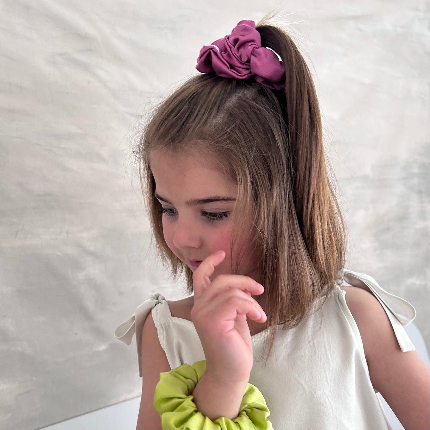 SCRUNCHIE CLÁSICO GRANATE