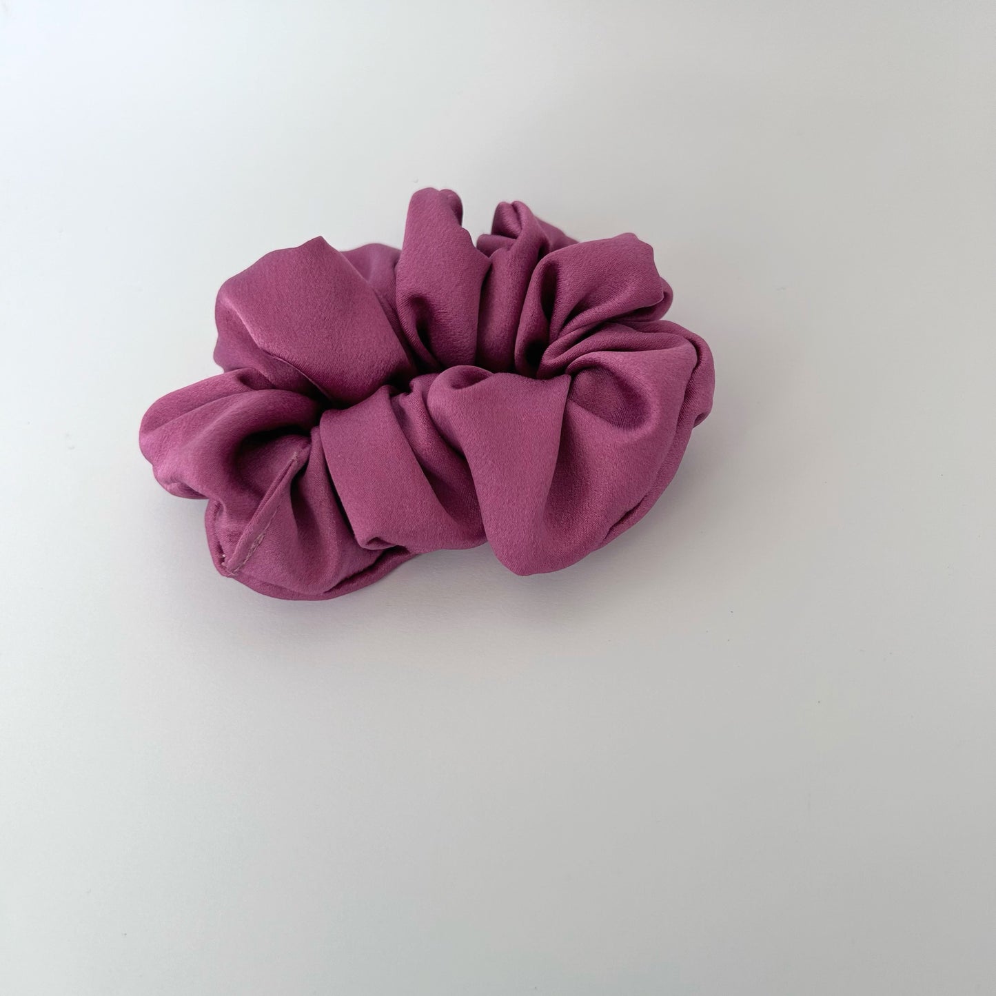 SCRUNCHIE CLÁSICO GRANATE