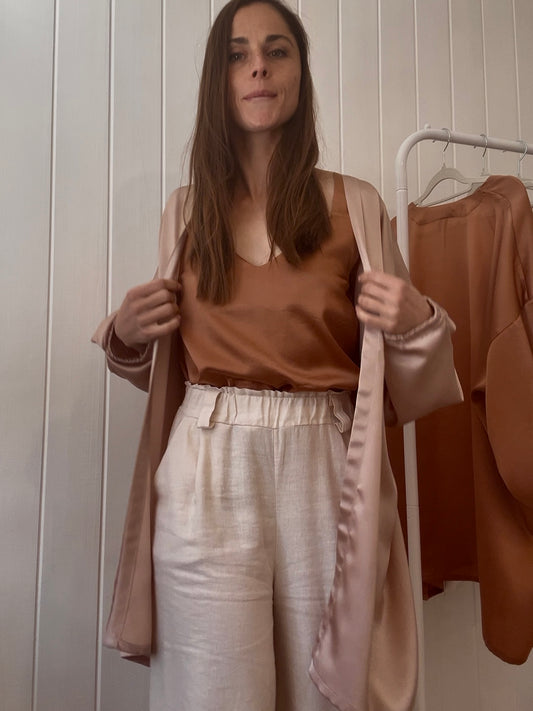 KIMONO DE SEDA CAFÉ CLARO
