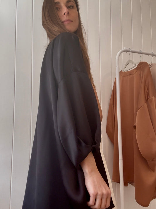 KIMONO DE SEDA NEGRO