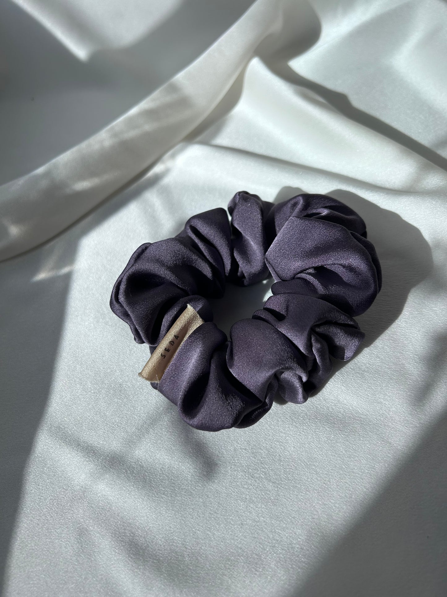 SCRUNCHIE CLÁSICO MORADO