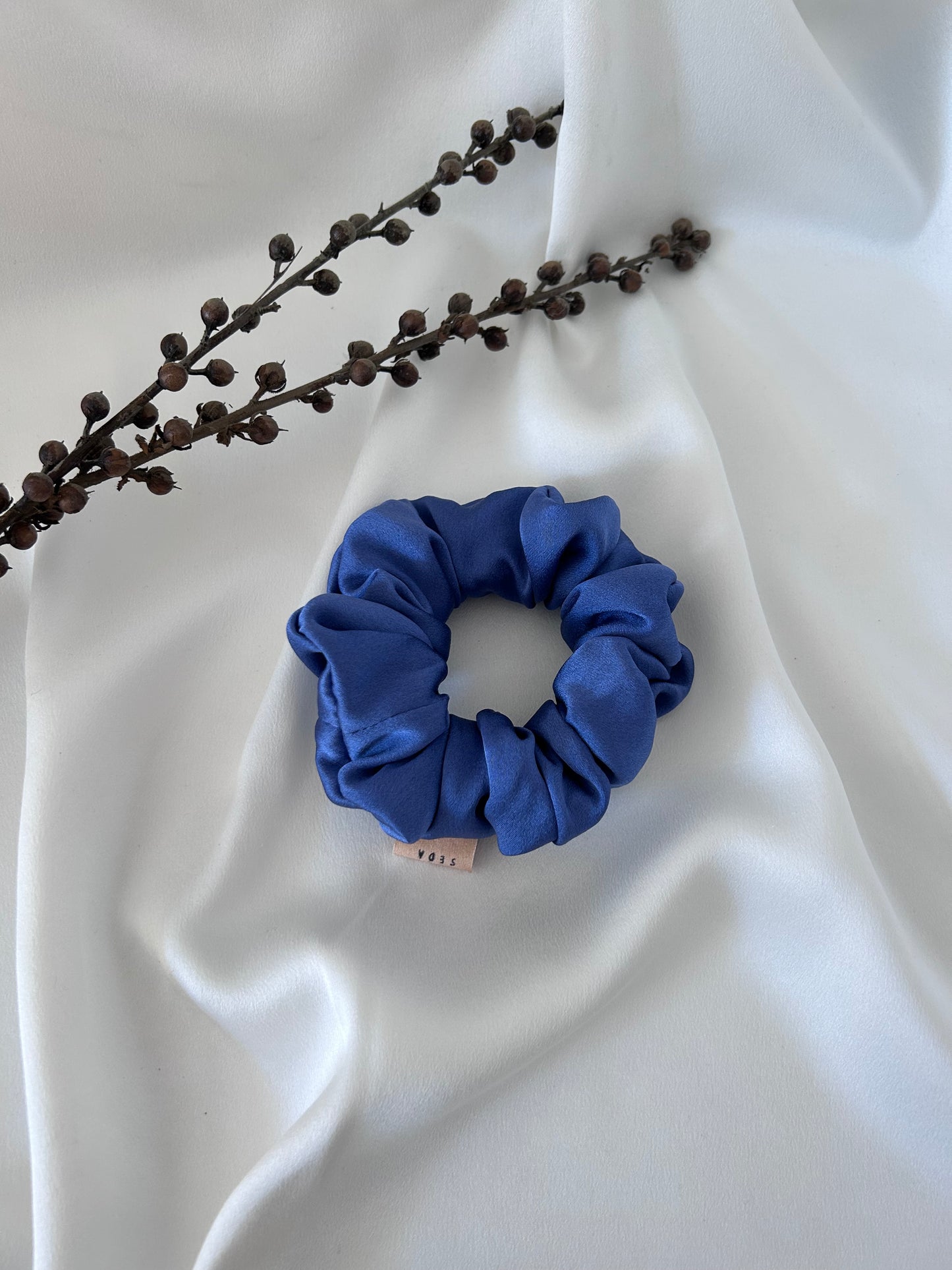 SCRUNCHIE CLÁSICO AZUL MARINO