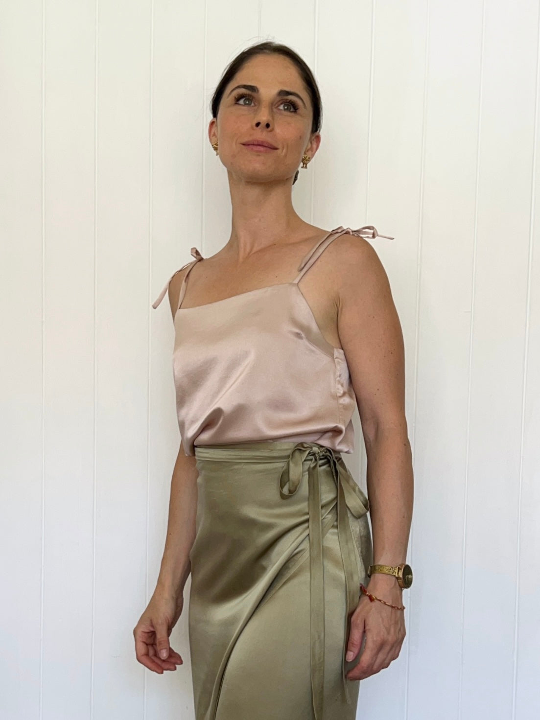 TOP DE SEDA CON TIRANTES AJUSTABLES