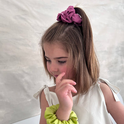 SCRUNCHIE CLÁSICO GRANATE