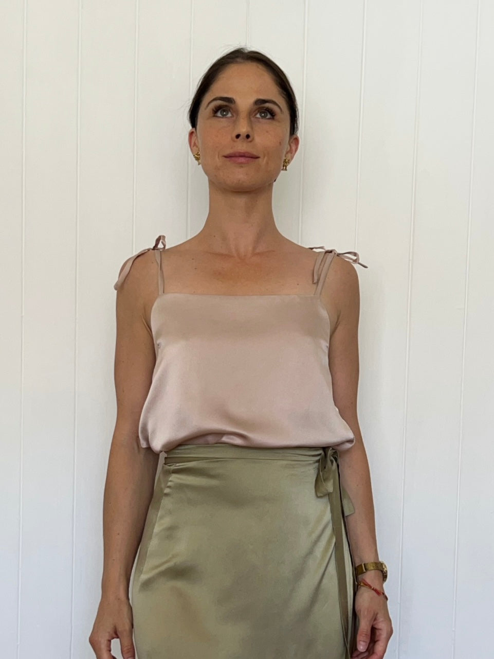 TOP DE SEDA CON TIRANTES AJUSTABLES