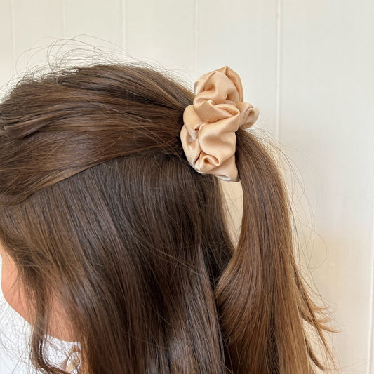 SCRUNCHIE CLÁSICO NUDE