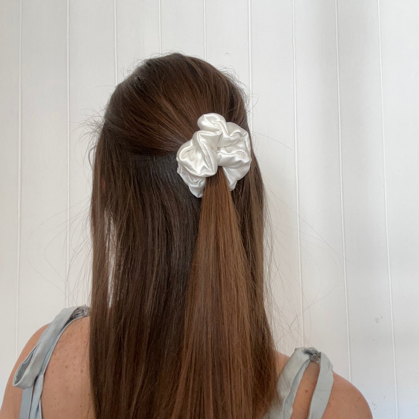 SCRUNCHIE CLÁSICO BLANCO