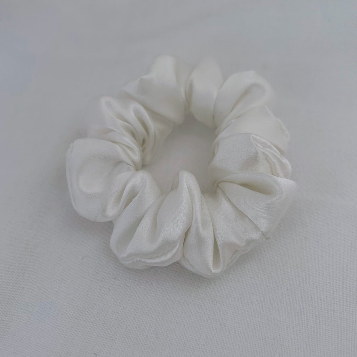 SCRUNCHIE CLÁSICO BLANCO